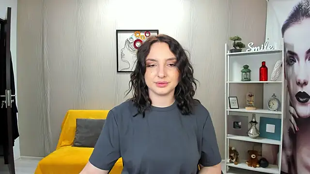 JaquelinLaurent online show from October 13, 2025, 7:36 pm