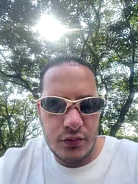 Pablo EscobarGomez online show from December 19, 2025, 5:31 pm