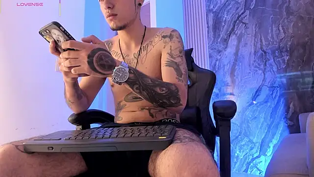 Snapshot of ReyBigx chatting on September 11, 2025, 10:10 pm ReyBigx online show from September 11, 2025, 10:10 pm