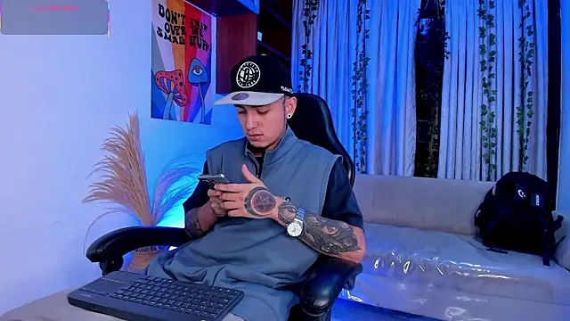 Snapshot of ReyBigx chatting on February 26, 2026, 3:38 am ReyBigx online show from February 26, 2026, 3:38 am