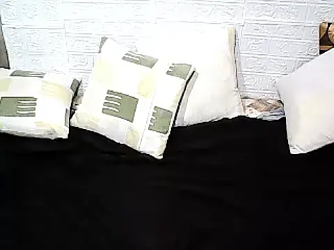 xxhottinybabe online show from January 8, 2026, 2:19 pm