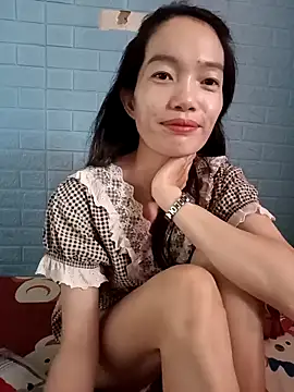 Snapshot of Lyly999 chatting on October 30, 2025, 12:34 am Lyly999 online show from October 30, 2025, 12:34 am