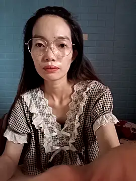 Snapshot of Lyly999 chatting on October 31, 2025, 12:33 am Lyly999 online show from October 31, 2025, 12:33 am