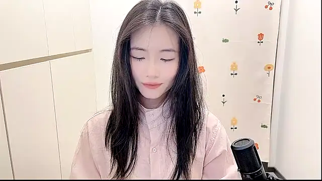 Rosalind xixi online show from September 27, 2025, 10:09 am