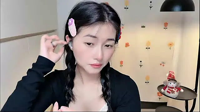 Rosalind xixi online show from April 16, 2026, 1:45 pm