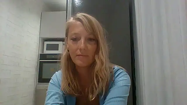 Vexxaa online show from October 11, 2025, 3:32 pm