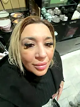 Snapshot of TheeaBlanco chatting on November 30, 2025, 5:11 am TheeaBlanco online show from November 30, 2025, 5:11 am