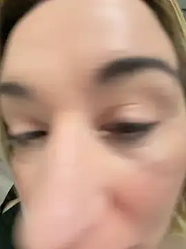 TheeaBlanco online show from May 18, 2026, 4:07 am