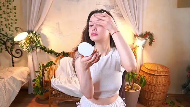 Snapshot of EvaDowe chatting on February 17, 2026, 4:42 am EvaDowe online show from February 17, 2026, 4:42 am