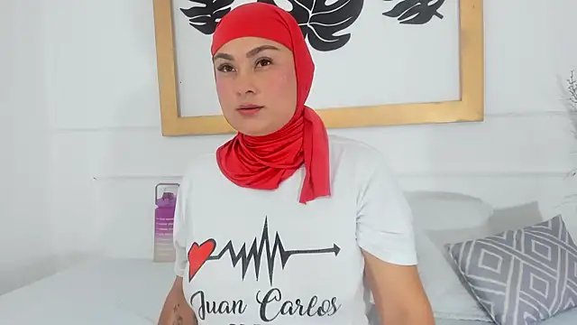 azaharaaa  online show from October 25, 2025, 11:40 am