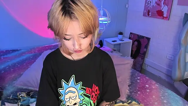 Hannahpage online show from October 4, 2025, 3:10 pm