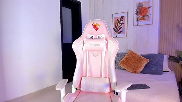 Ayleen Dunkan online show from December 20, 2025, 12:56 pm