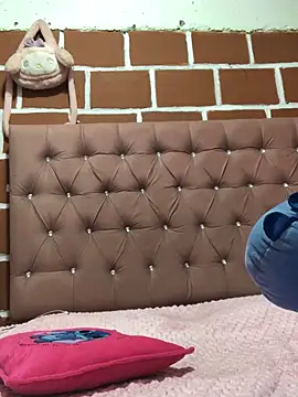 Snapshot of Rachellcooperrr chatting on February 13, 2026, 12:39 am Rachellcooperrr online show from February 13, 2026, 12:39 am