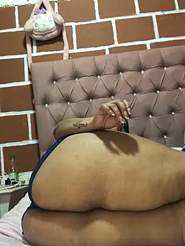 Rachellcooperrr online show from March 15, 2026, 6:52 am