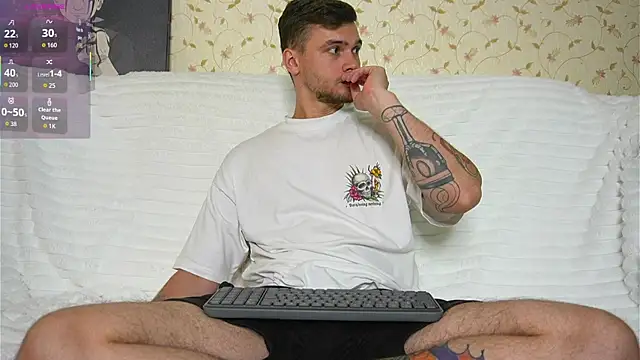 Snapshot of johnstoneisland chatting on June 30, 2026, 6:09 pm johnstoneisland online show from June 30, 2026, 6:09 pm