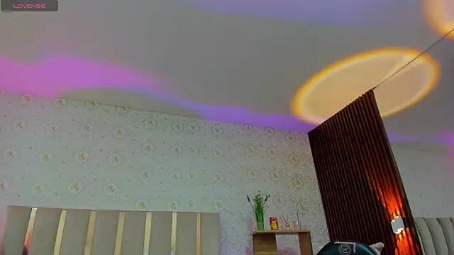 BLUE TAY1 online show from October 10, 2025, 11:42 am