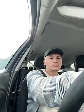 Snapshot of Hansonbloux chatting on October 4, 2025, 11:19 am Hansonbloux online show from October 4, 2025, 11:19 am