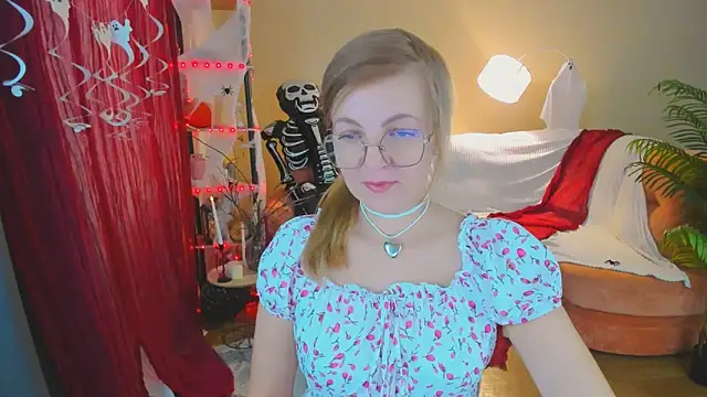 YourUniverser online show from November 3, 2025, 9:21 am