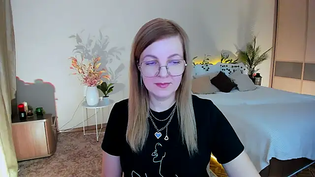 YourUniverser online show from November 15, 2025, 10:01 am