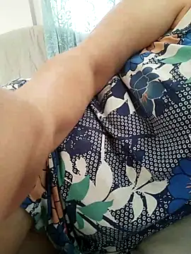 Snapshot of zerdaliii chatting on September 24, 2025, 8:17 am zerdaliii online show from September 24, 2025, 8:17 am