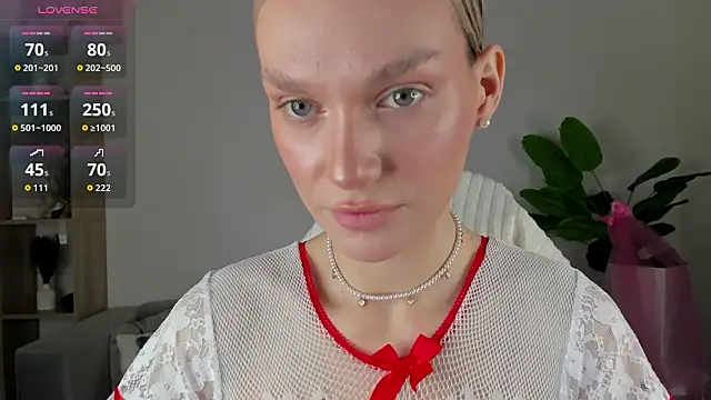 Ice Strawberry online show from March 15, 2026, 3:12 am