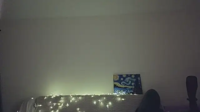 Snapshot of Pixxxis chatting on October 28, 2025, 2:15 am Pixxxis online show from October 28, 2025, 2:15 am