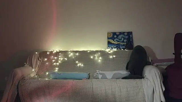 Snapshot of Pixxxis chatting on October 30, 2025, 12:12 am Pixxxis online show from October 30, 2025, 12:12 am