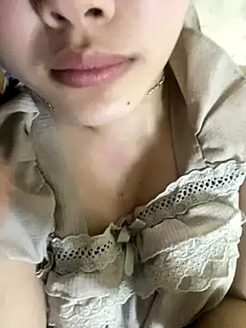 Xu Xubaby online show from November 12, 2025, 3:34 pm