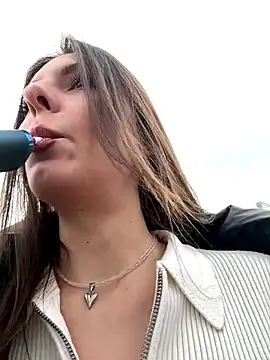 kittyCarrol online show from September 22, 2025, 10:28 am