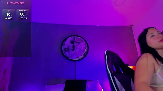 Snapshot of luccia_smith chatting on May 12, 2026, 4:42 am luccia smith online show from May 12, 2026, 4:42 am