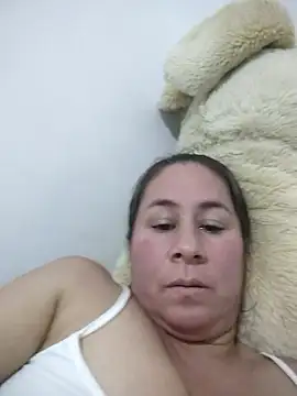 Snapshot of Nala1986 chatting on November 8, 2025, 2:01 am Nala1986 online show from November 8, 2025, 2:01 am