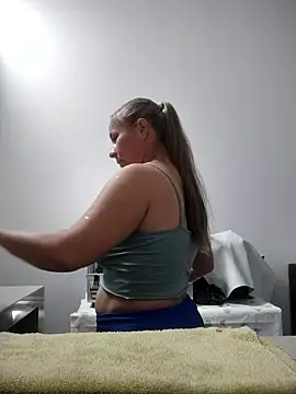 Snapshot of Nala1986 chatting on November 20, 2025, 4:18 pm Nala1986 online show from November 20, 2025, 4:18 pm