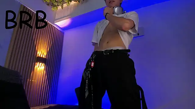 IM DAREN online show from May 24, 2026, 3:33 am