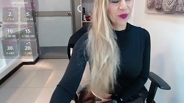 Snapshot of DianaPearls chatting on February 5, 2026, 11:37 am DianaPearls online show from February 5, 2026, 11:37 am