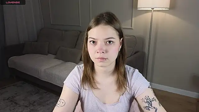 patriciapink online show from December 18, 2025, 8:42 am