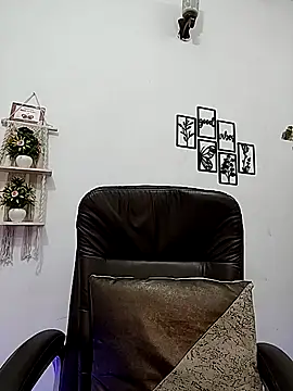 Snapshot of SEEMA_127 chatting on March 1, 2026, 4:25 am SEEMA 127 online show from March 1, 2026, 4:25 am