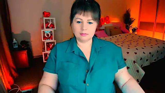 CrystaalStaar online show from February 16, 2026, 8:16 pm