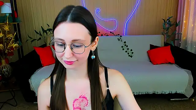 YourLovellyStory online show from April 4, 2026, 12:35 pm