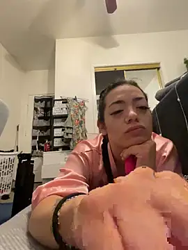 racoonbaby online show from September 16, 2025, 7:20 am