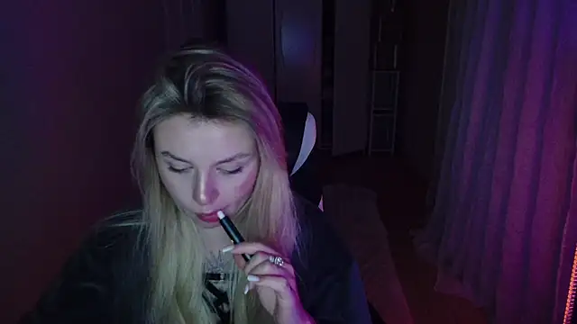 AngelicaHollywood online show from January 17, 2026, 7:06 pm