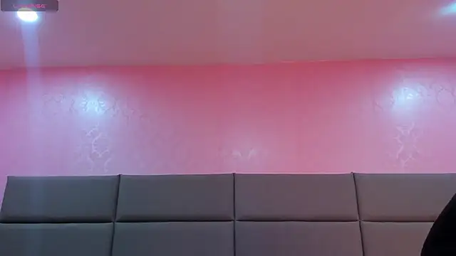 Emilia Bons online show from April 2, 2026, 2:20 am