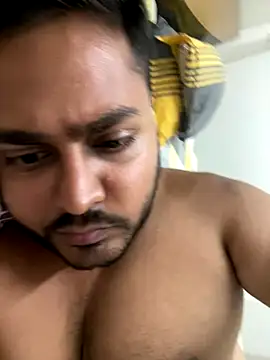 Snapshot of blrguychub chatting on September 24, 2025, 8:12 pm blrguychub online show from September 24, 2025, 8:12 pm