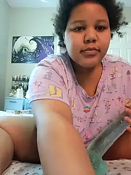 chocolate bella online show from April 8, 2026, 3:12 pm