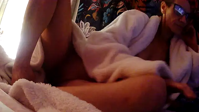 gypsyadventures1 online show from October 16, 2025, 6:03 am