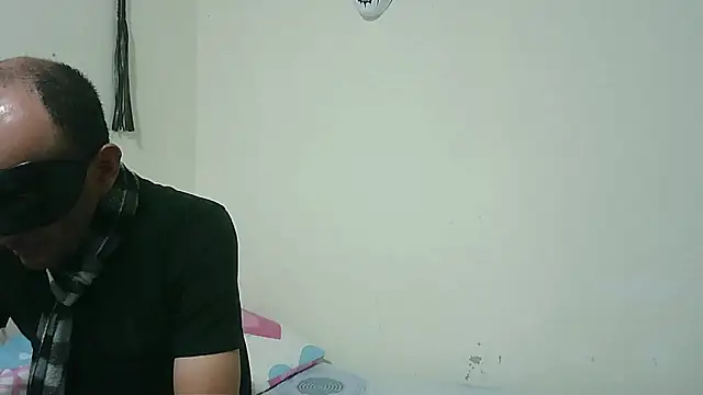 Snapshot of coplehot27 chatting on January 16, 2026, 3:27 pm coplehot27 online show from January 16, 2026, 3:27 pm