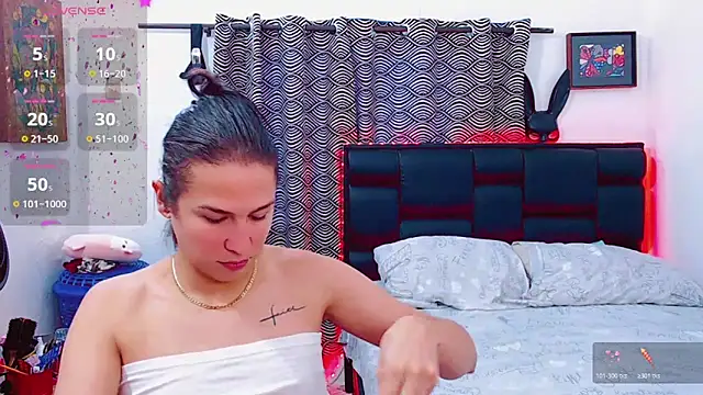 Snapshot of Azley_sweet chatting on February 15, 2026, 2:03 pm Azley sweet online show from February 15, 2026, 2:03 pm