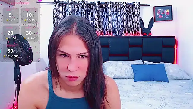 Snapshot of Azley_sweet chatting on April 10, 2026, 2:11 pm Azley sweet online show from April 10, 2026, 2:11 pm