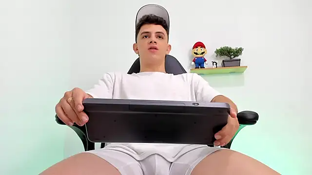 Mikecooper online show from October 12, 2025, 11:59 pm