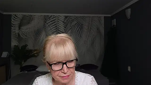 Snapshot of Sabina_Ros chatting on October 27, 2025, 7:23 am Sabina Ros online show from October 27, 2025, 7:23 am