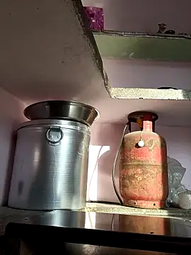 Love-pari077 online show from April 17, 2026, 1:52 am